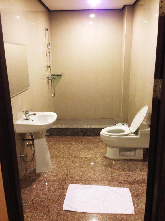 Hotel Kan Kanchanaburi Pokoj fotografie