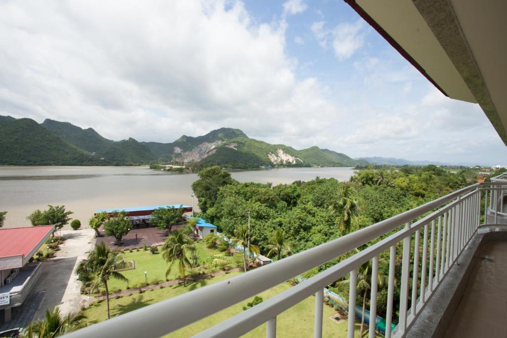 Hotel Kan Kanchanaburi Pokoj fotografie